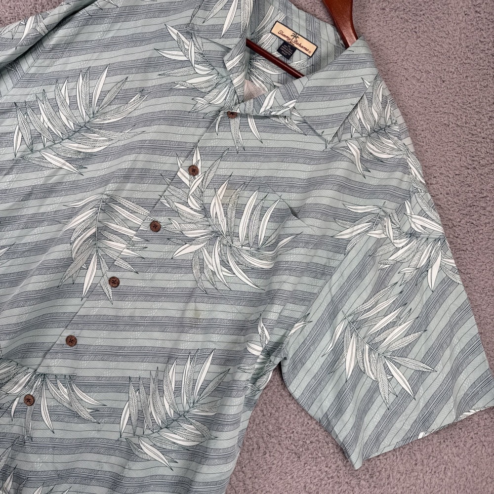Tommy Bahama Silk Shirt Mens XL Green Button Up Loop Collar Palm Leaves READ